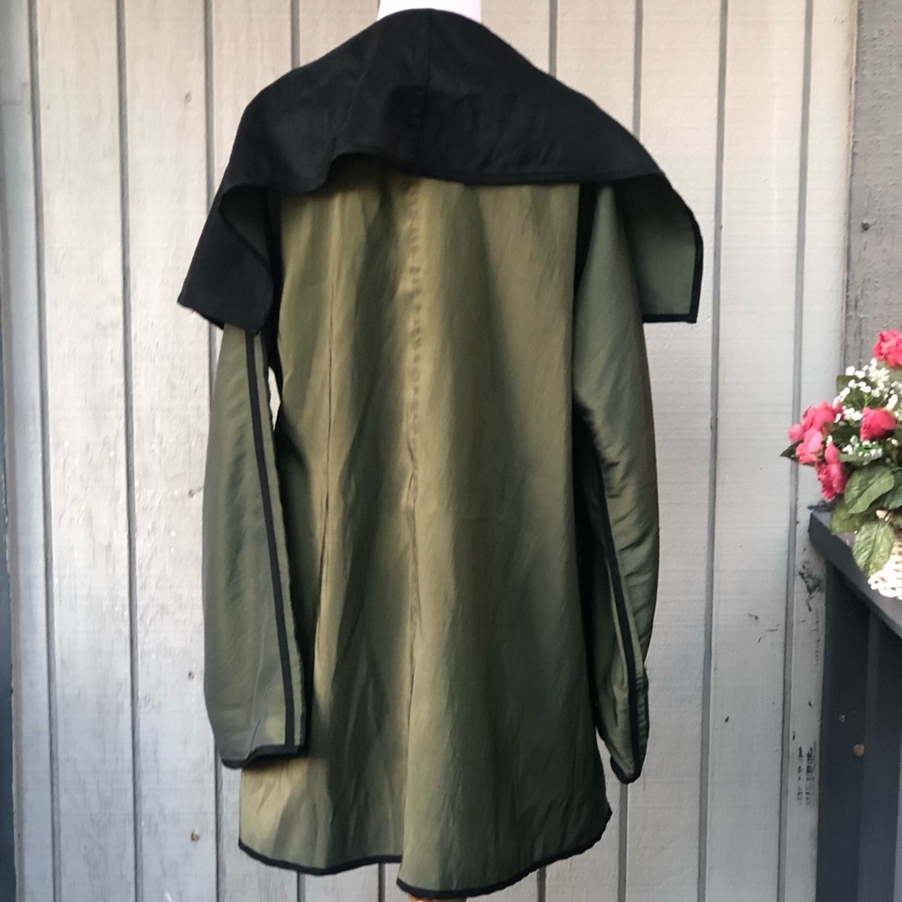 Reversible Black Olive Green Hooded Cape Poncho Windbreaker Jacket One size - Picture 8 of 13